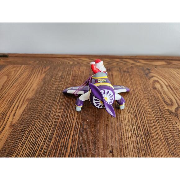 Danbury Mint LSU Tigers Victory Plane Santa in a Plane Christmas ornament 2006 - Picture 2 of 7